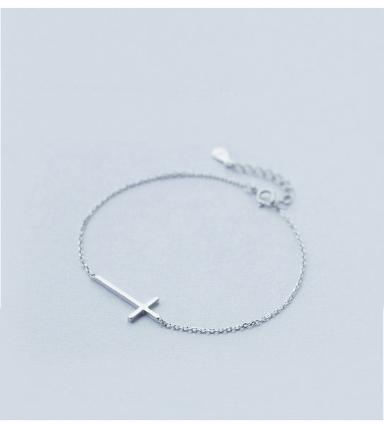 Classic Cross Link Bracelet